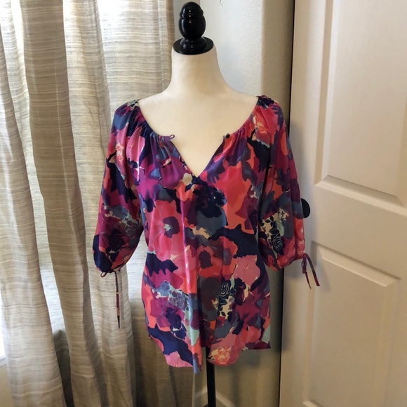 Like New Yumi Kim Silk Floral Top - Picture 4 of 10